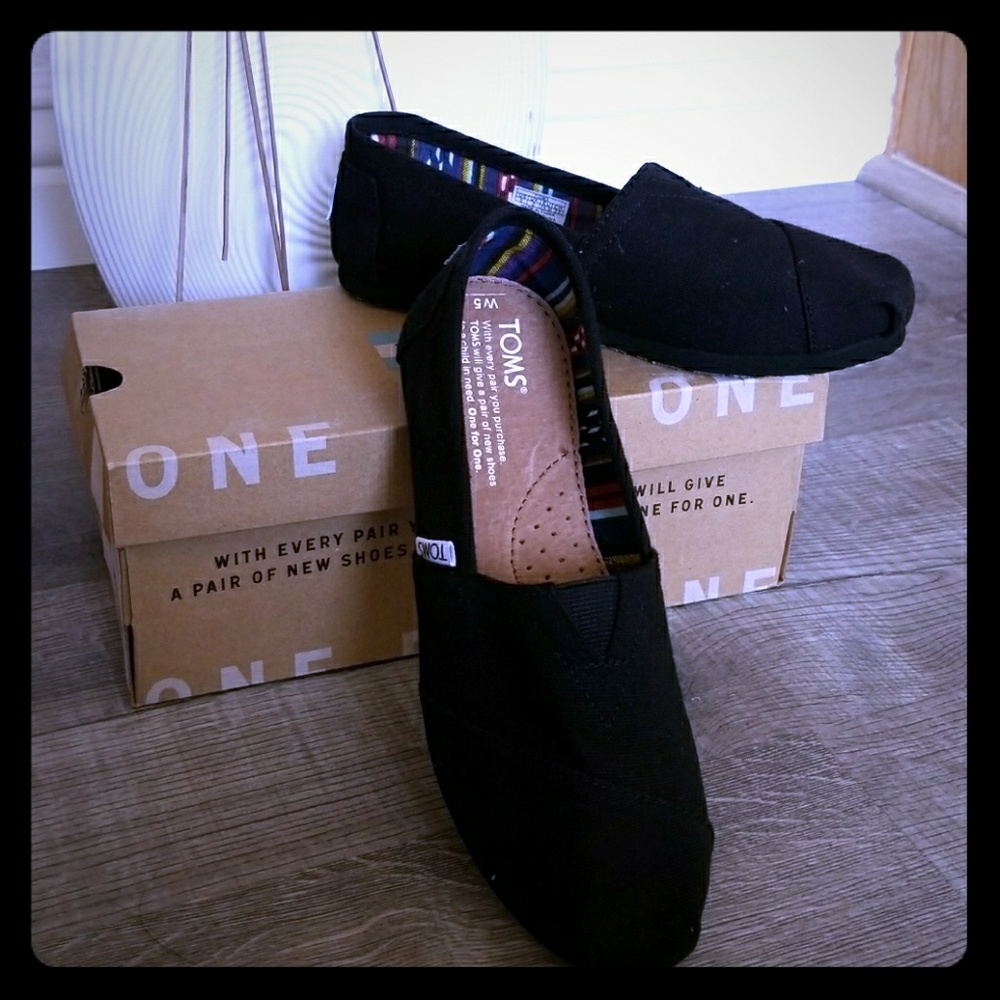 Toms